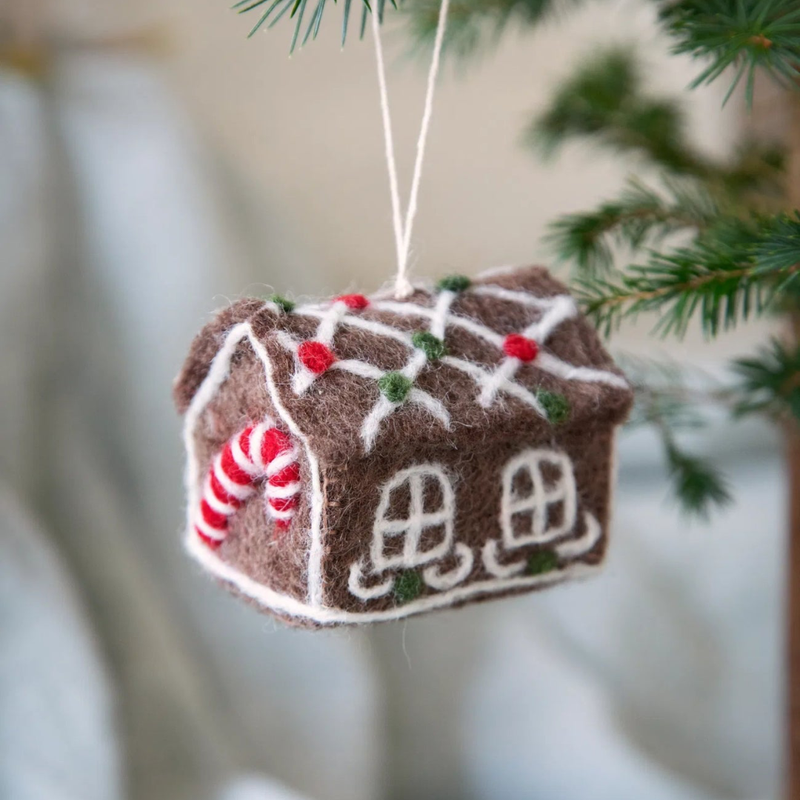 Big Gingerbread House with Candy Cane