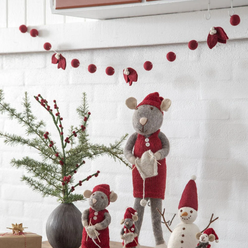 Garland - Red Leaves