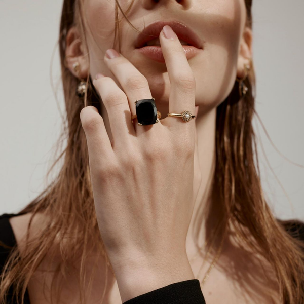 Petite Perle Ring - Pearl + Gold