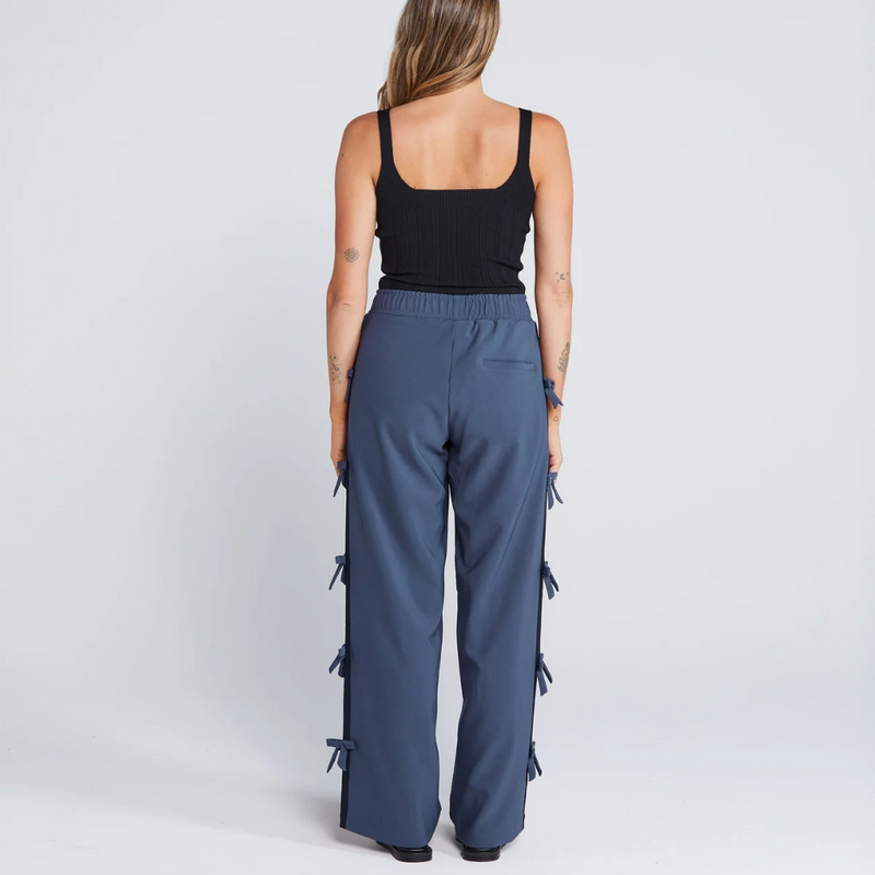 Bowtiful Pant - Navy Oxford