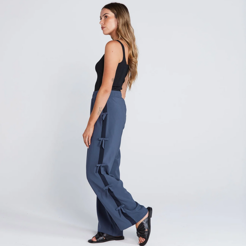 Bowtiful Pant - Navy Oxford