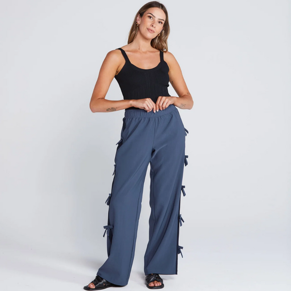 Bowtiful Pant - Navy Oxford