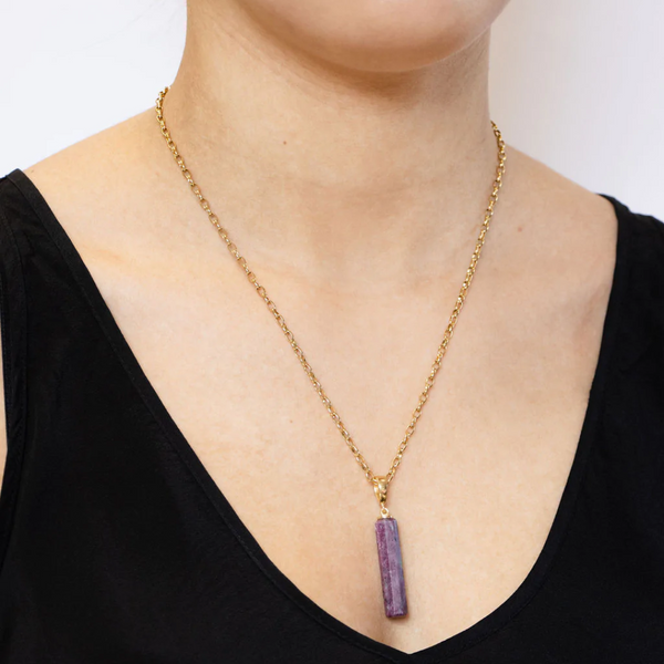 Amulet - Ruby Zoisite Gold